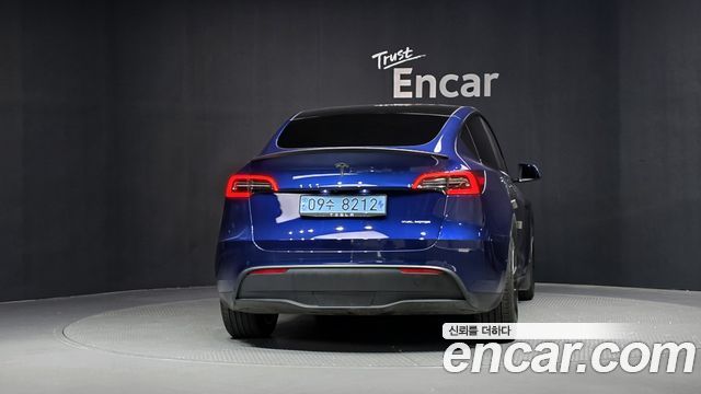 Tesla Model Y 2022