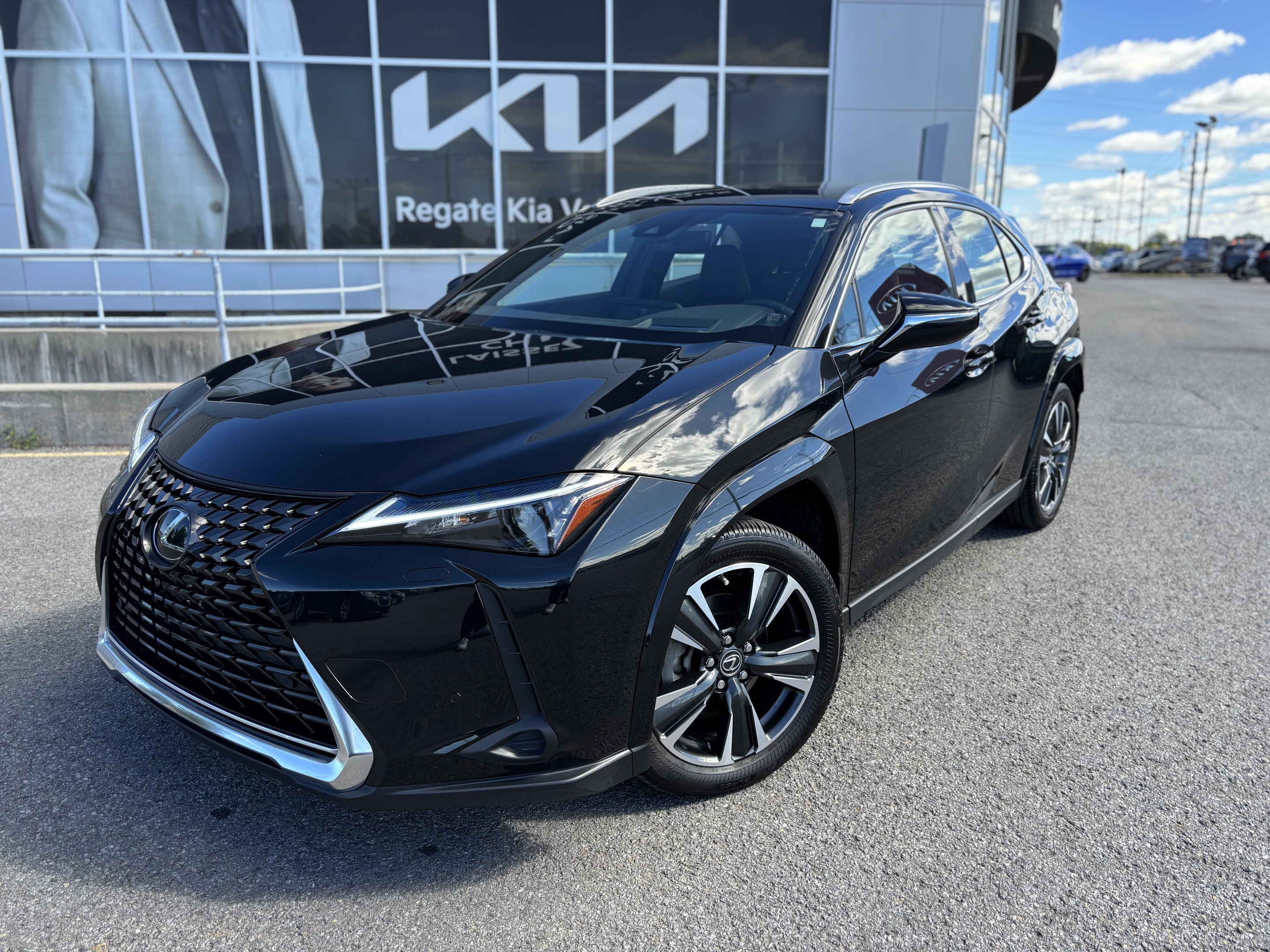 Lexus UX 2024