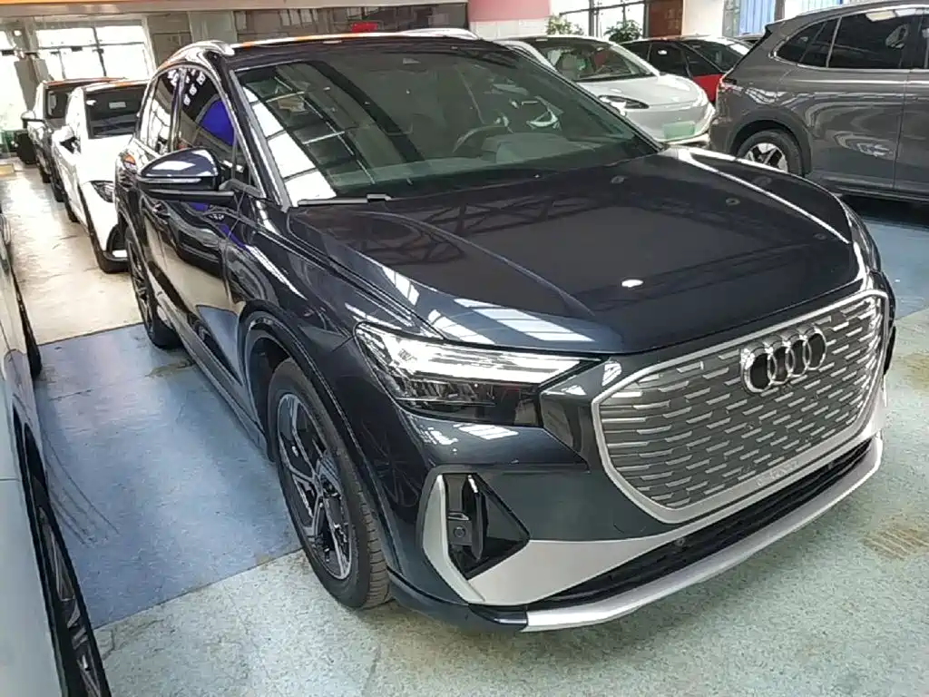 Audi Q4 e-tron 2023