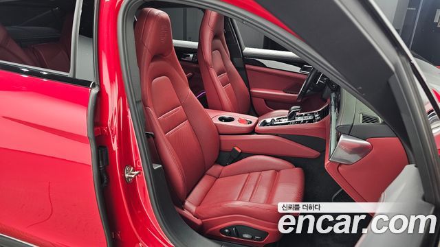 Porsche Panamera 2022