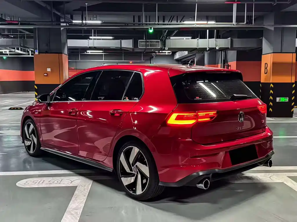 Volkswagen Golf GTI 2021