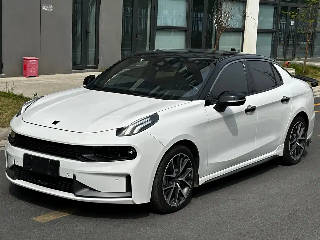 Lynk & Co 03 2021