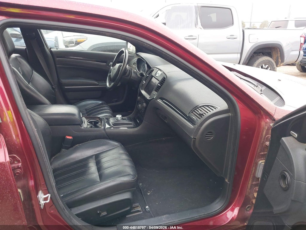 Chrysler 300 2021