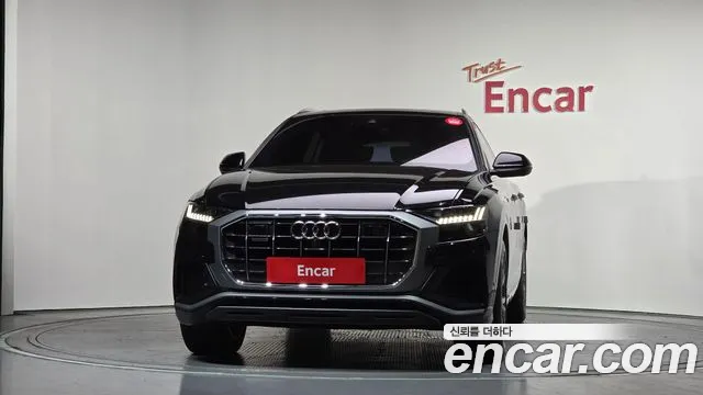 Audi Q8 2021