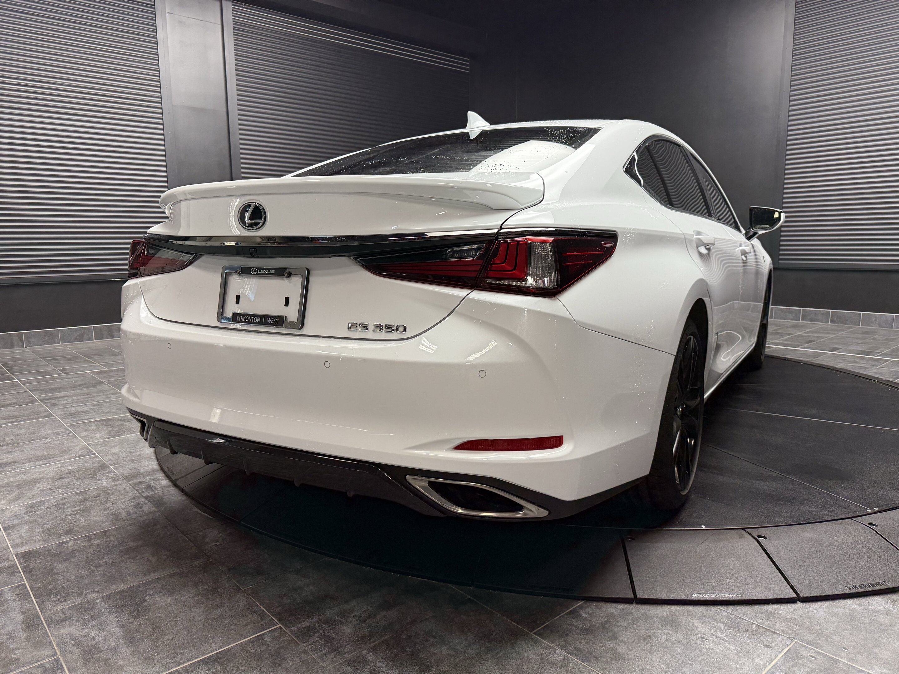 Lexus ES 2022