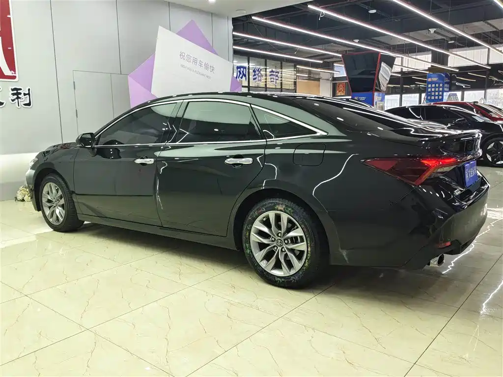 Toyota Avalon 2022