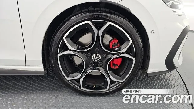 Volkswagen Golf 2025