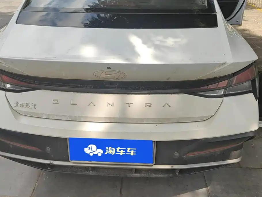 Hyundai Elantra 2024