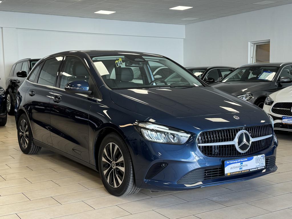 Mercedes-Benz B 180 2023