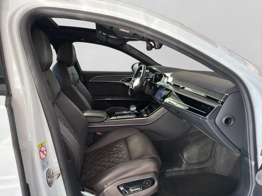 Audi A8 2021
