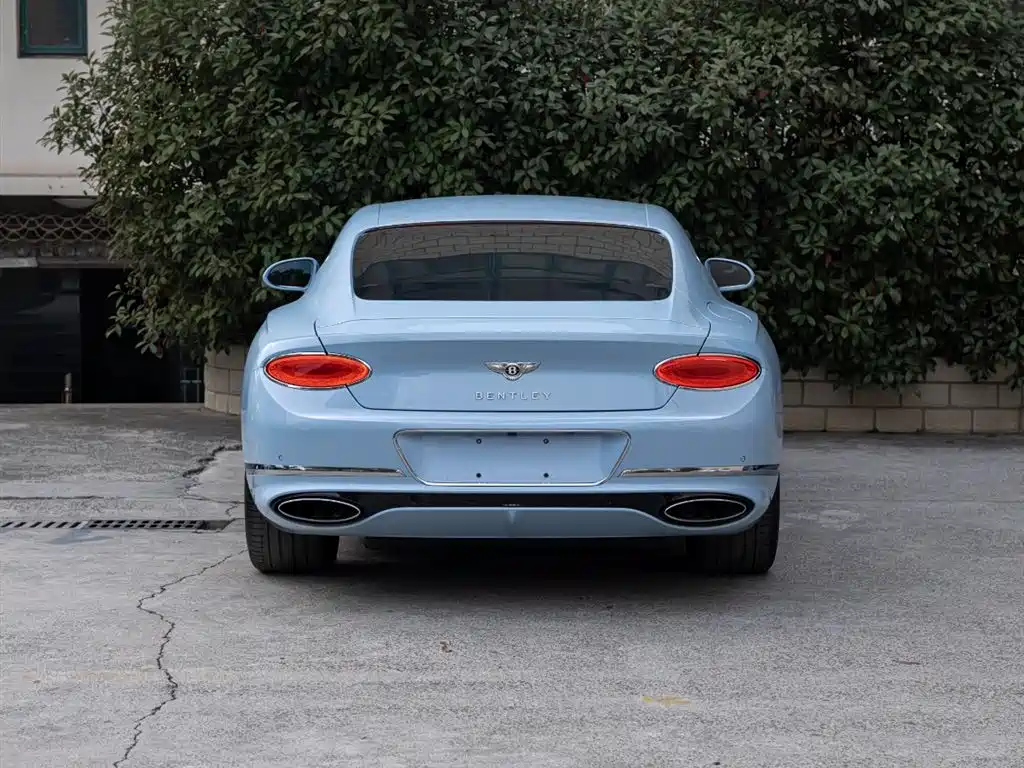 Bentley Continental 2021