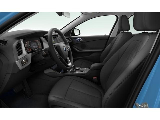 BMW 120 2023