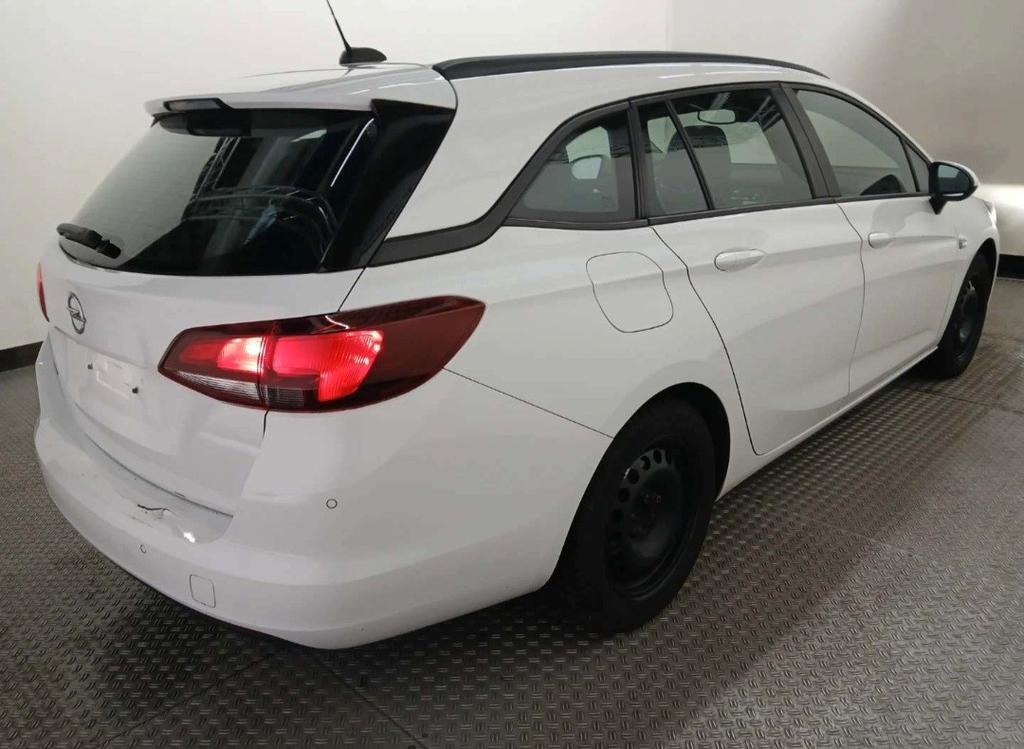 Opel Astra 2021