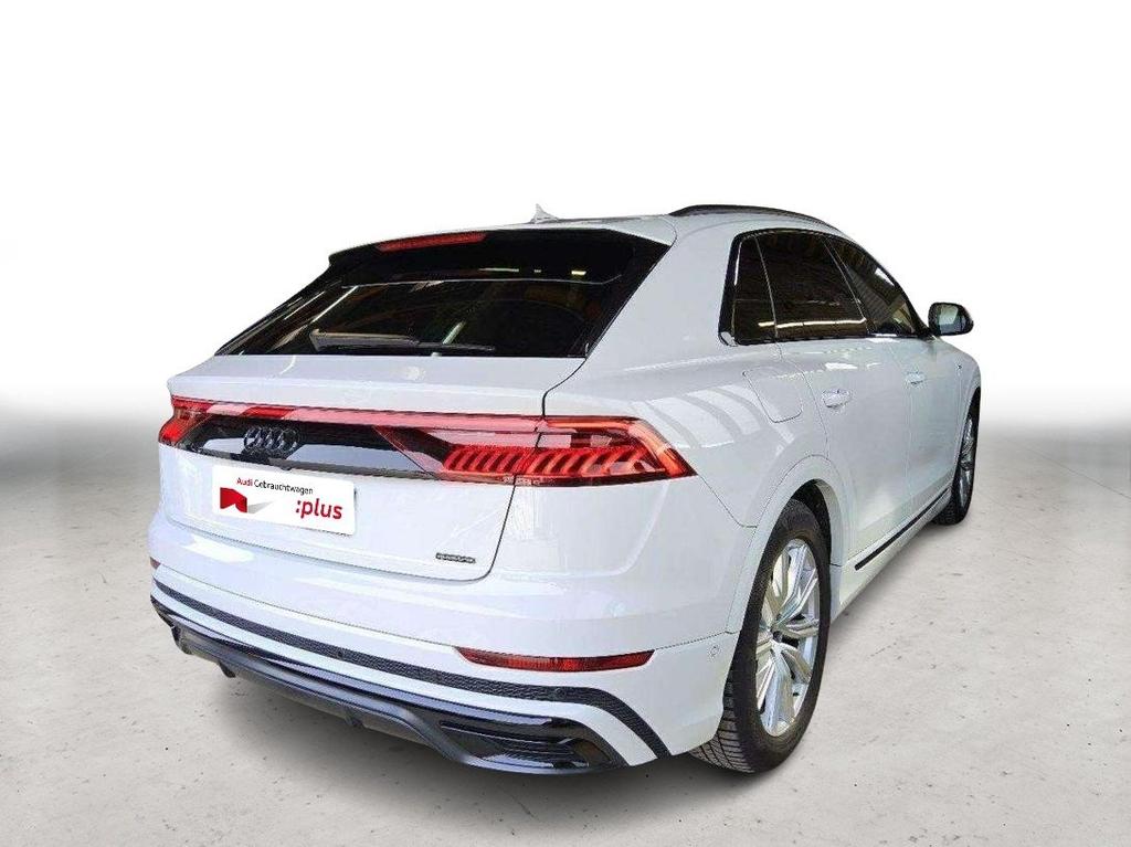 Audi Q8 2023
