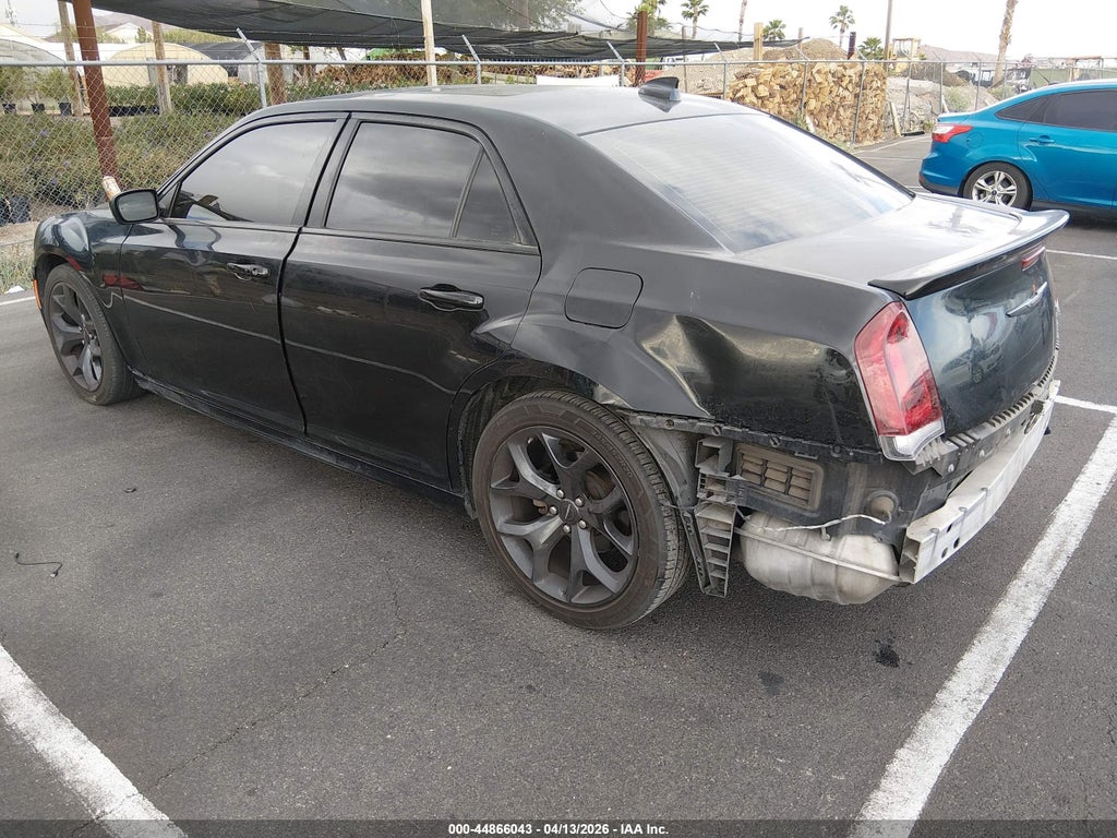 Chrysler 300 2023