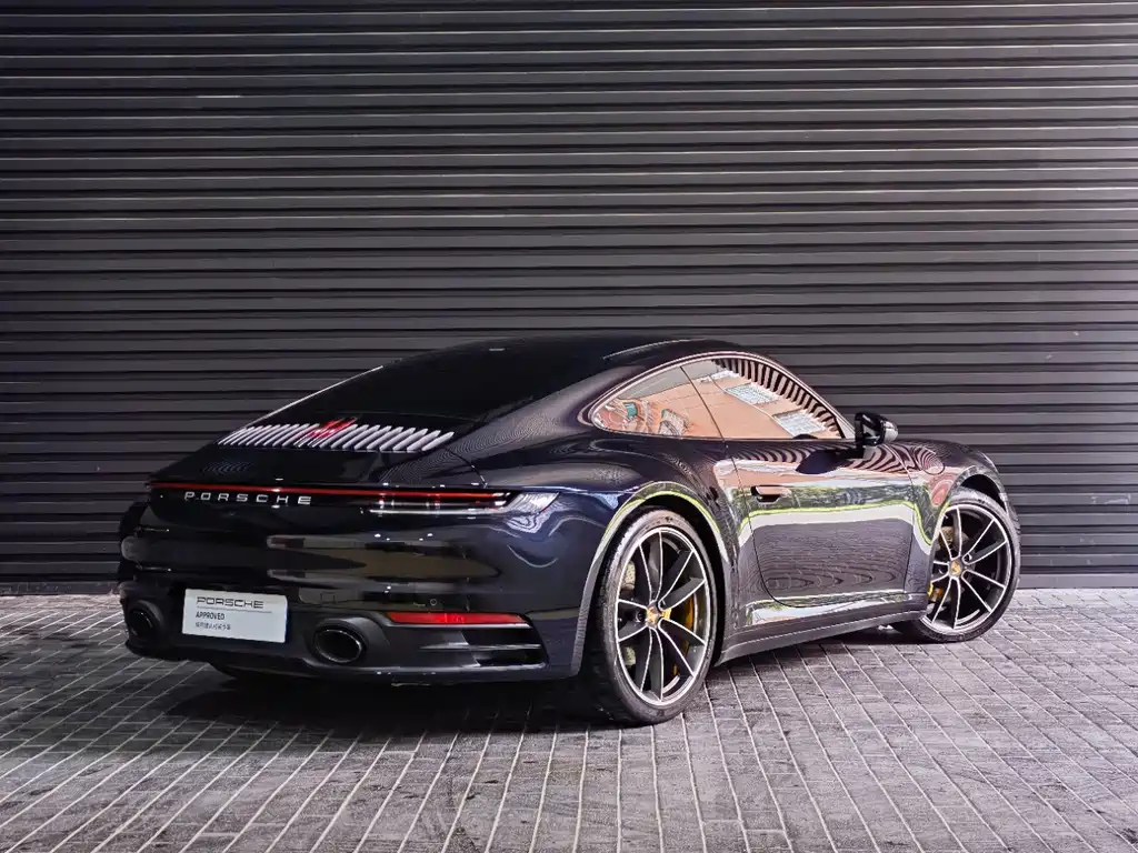 Porsche 911 2023