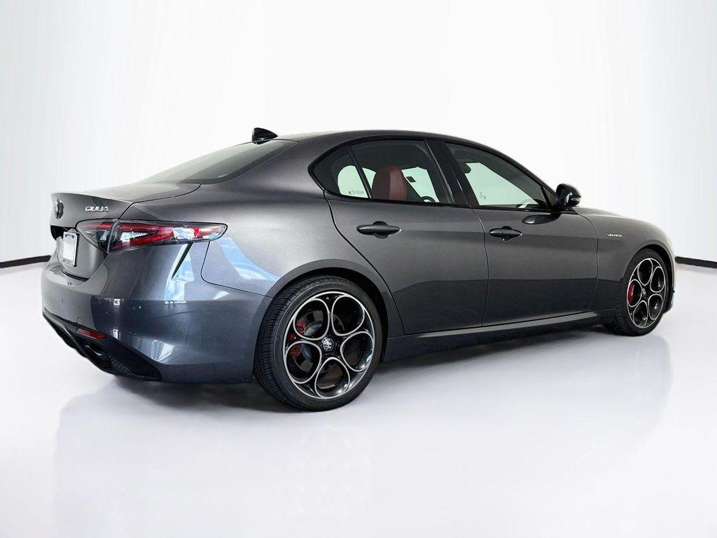 Alfa Romeo Giulia 2024