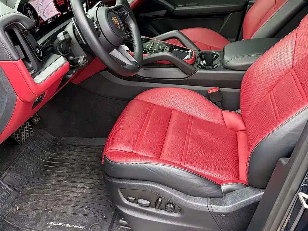 Porsche Cayenne 2024