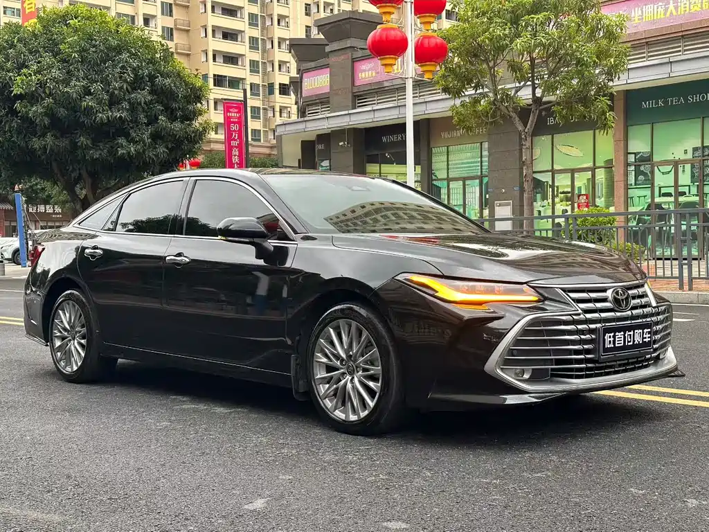 Toyota Avalon 2025