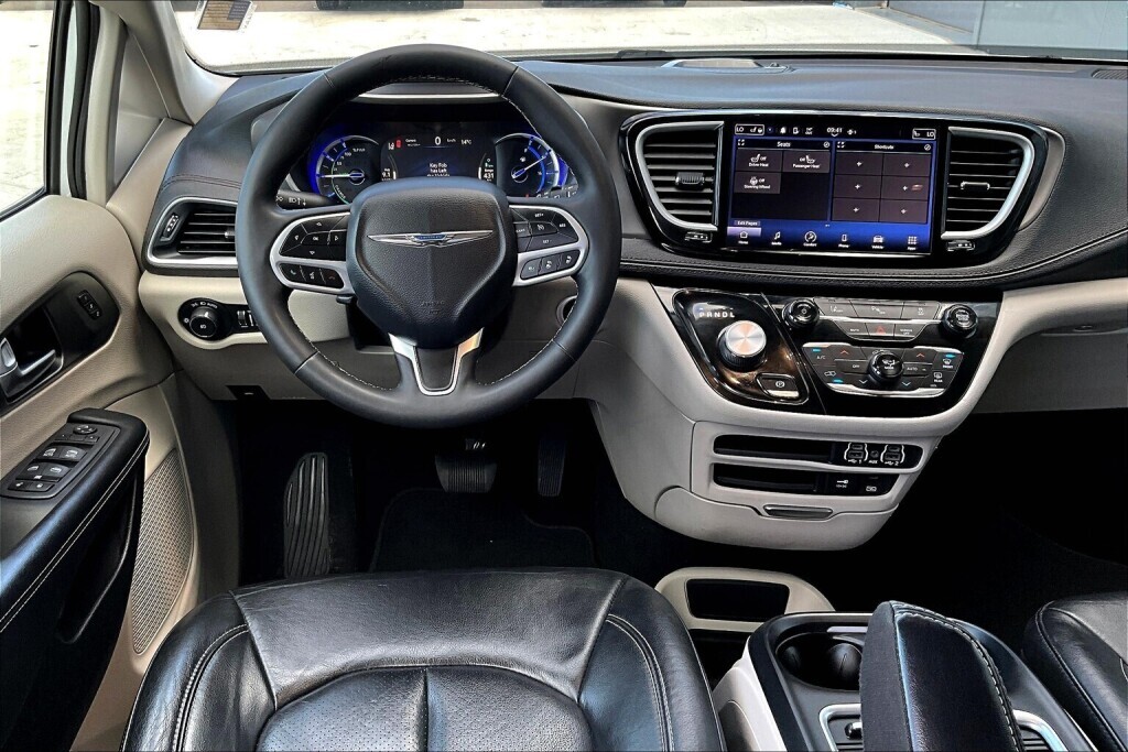 Chrysler Pacifica 2022
