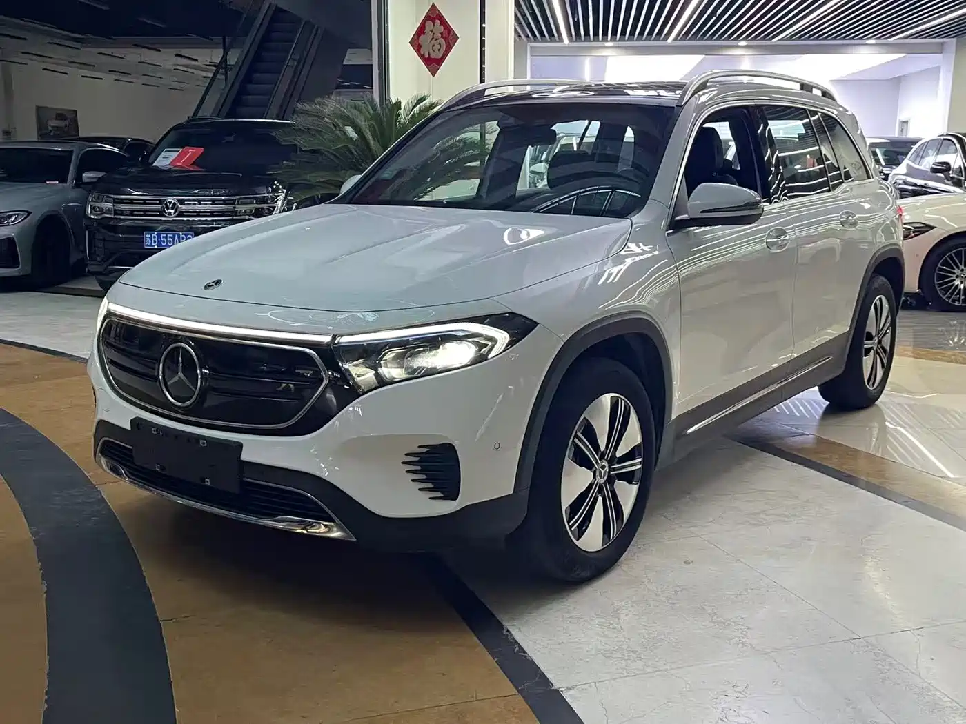 Mercedes-Benz EQB 2024