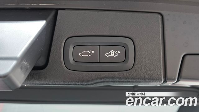 Volvo XC60 2023