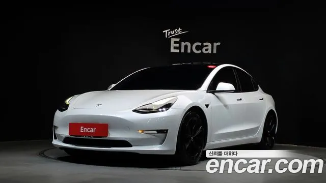 Tesla Model 3 2022