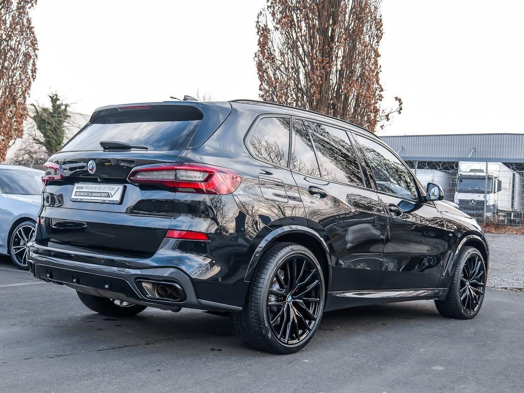 BMW X5 M50 2023