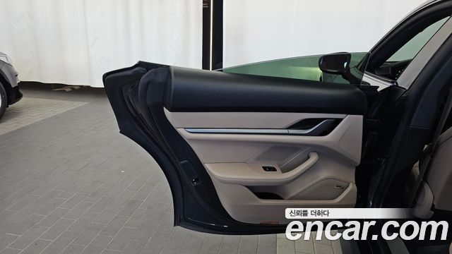 Porsche Taycan 2024