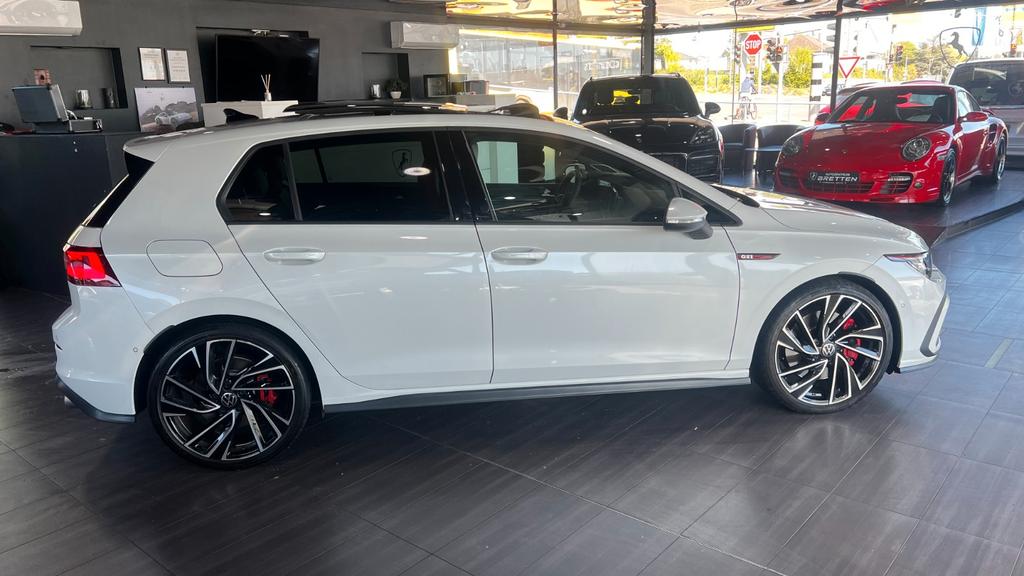 Volkswagen Golf 2021