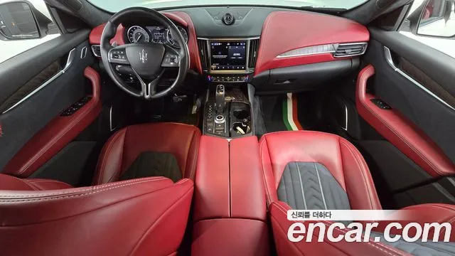Maserati Levante 2021