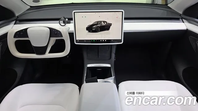 Tesla Model Y 2024