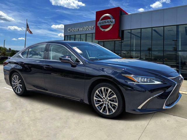 Lexus ES 2021