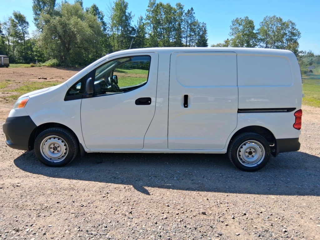 Nissan NV200 2021