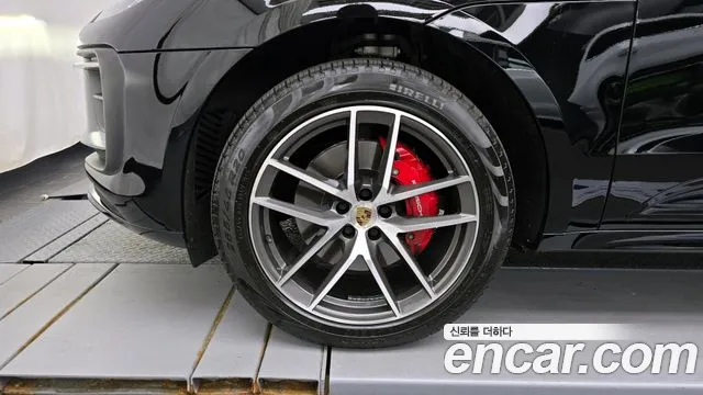 Porsche Macan 2023