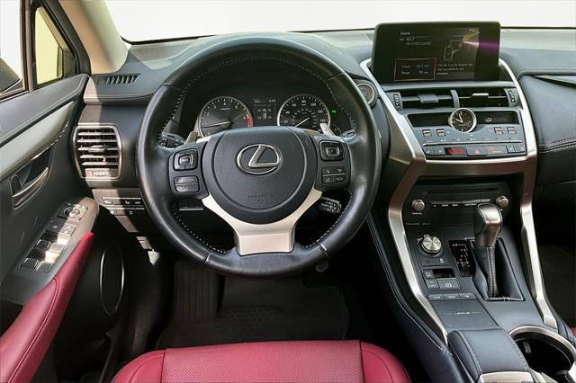Lexus NX 300 2021