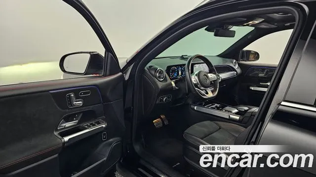 Mercedes-Benz GLB 2021