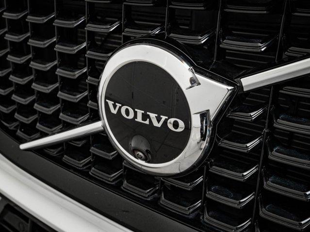 Volvo XC60 2025