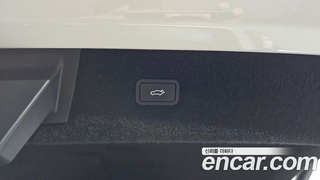 Polestar 4 2025