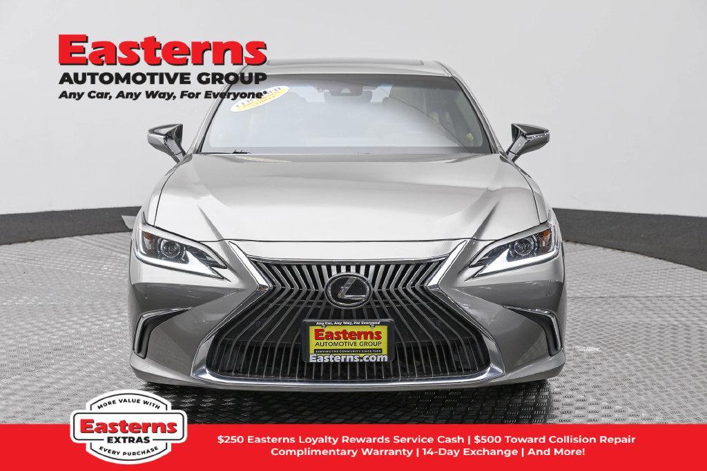 Lexus ES 2021