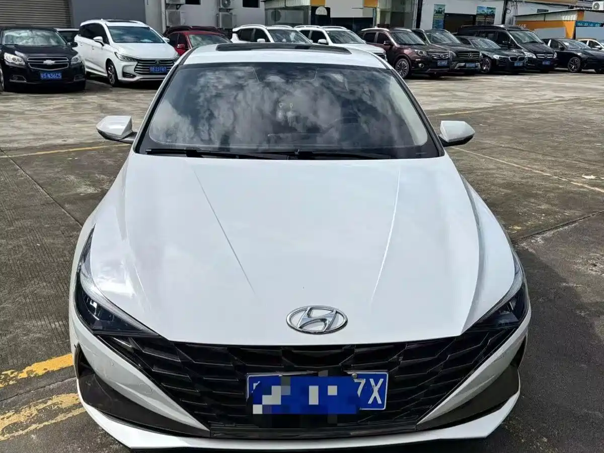 Hyundai Elantra 2021