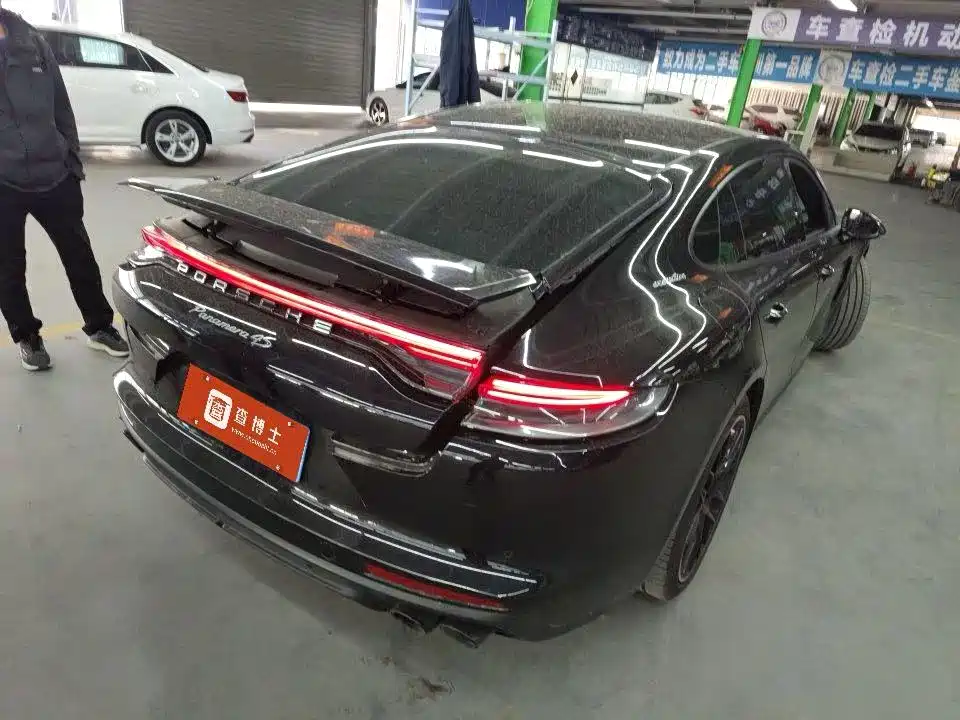 Porsche Panamera 2022