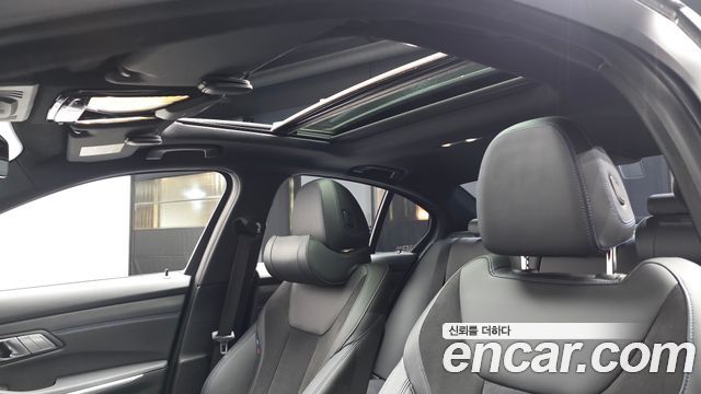 BMW 3 серии 2022