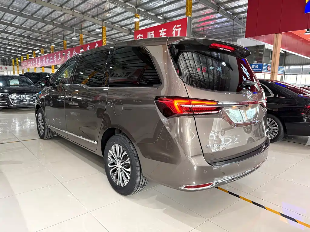 Buick GL8 2022