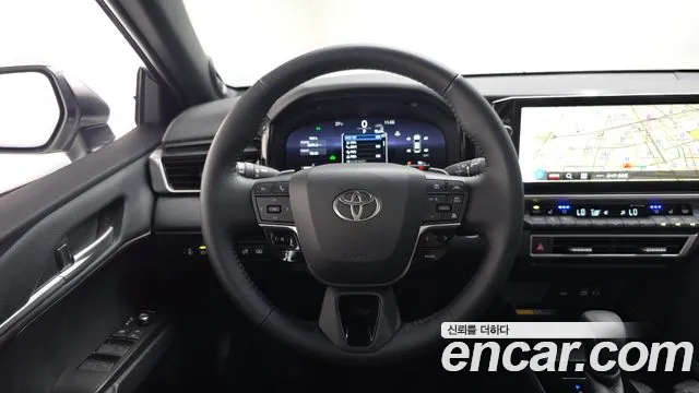 Toyota Camry 2025