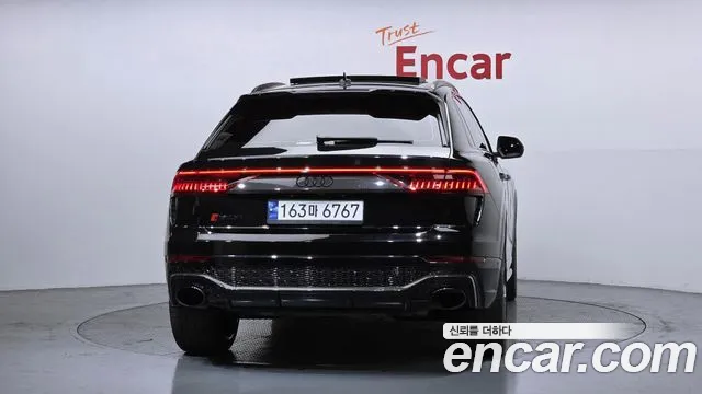 Audi RSQ8 2023