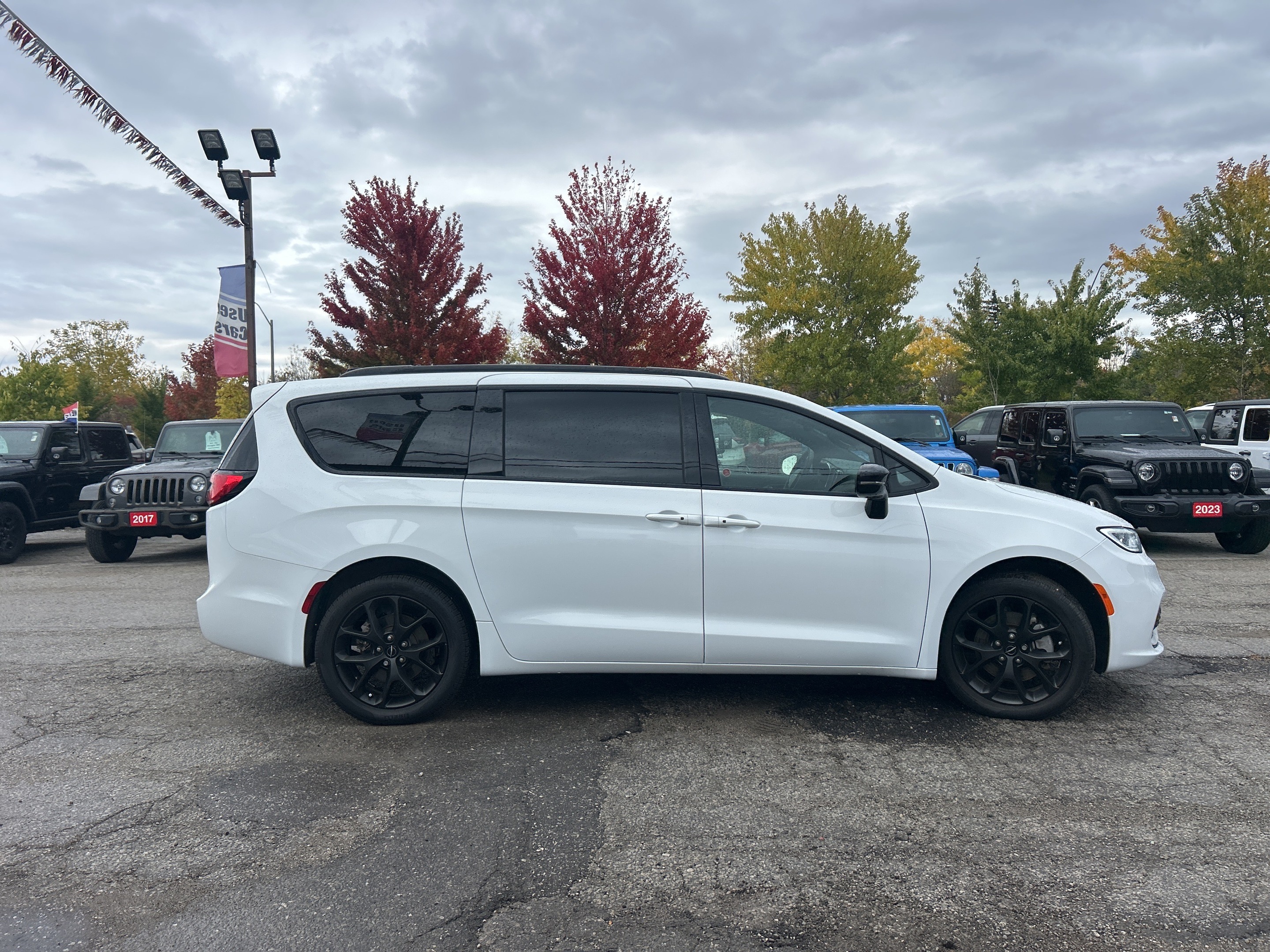 Chrysler Pacifica 2024