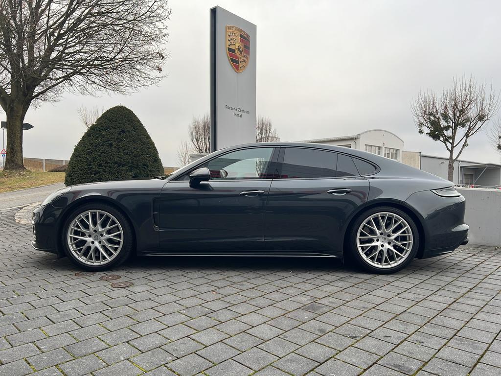 Porsche Panamera 2022