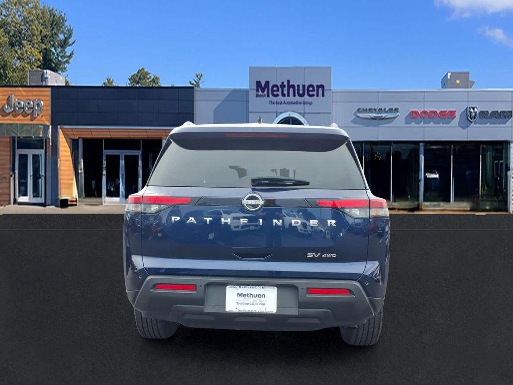 Nissan Pathfinder 2024
