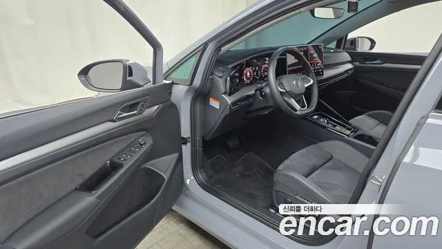 Volkswagen Golf 2025